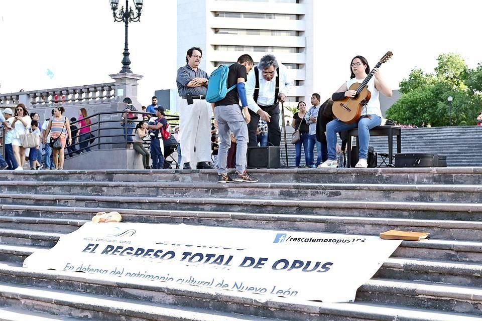 Grupo Opus ha realizado desde el 2017 protestas musicales. Se suspendieron por la contingencia.