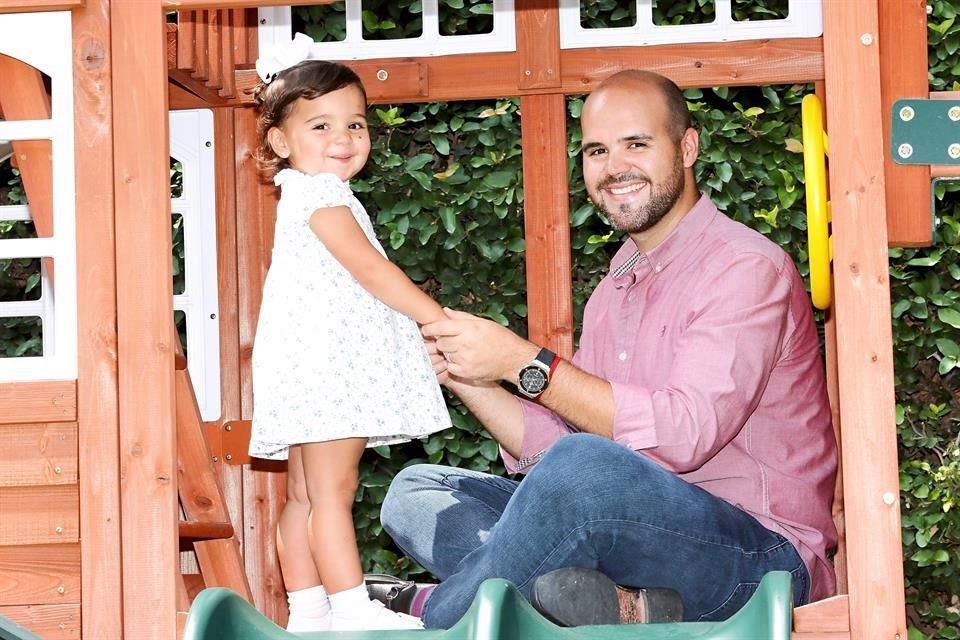 Jorge Cervantes con su hija Paulina