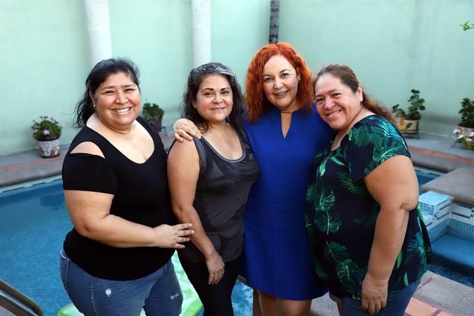 Adela Álvarez, Adriana González, Miriam Silva y Luz Elena Moreno