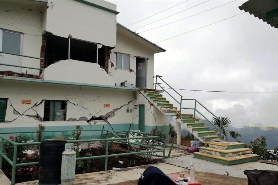 La Unidad Médica de Ozolotepec tuvo daños por el sismo.