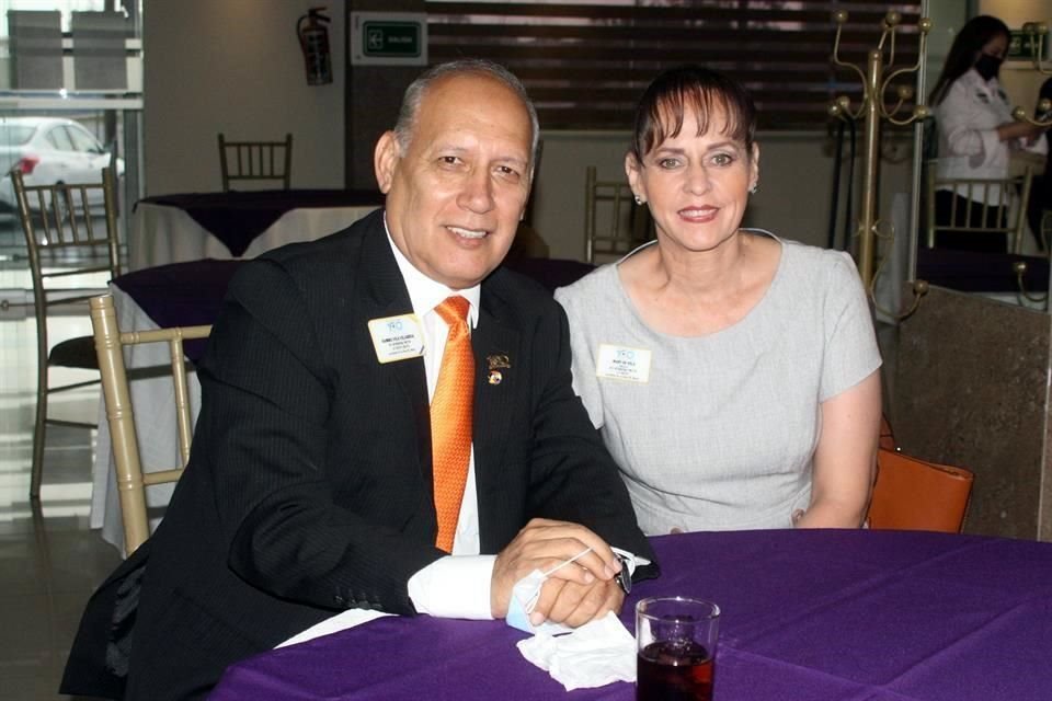 Ramiro Vela y Mary de Vela