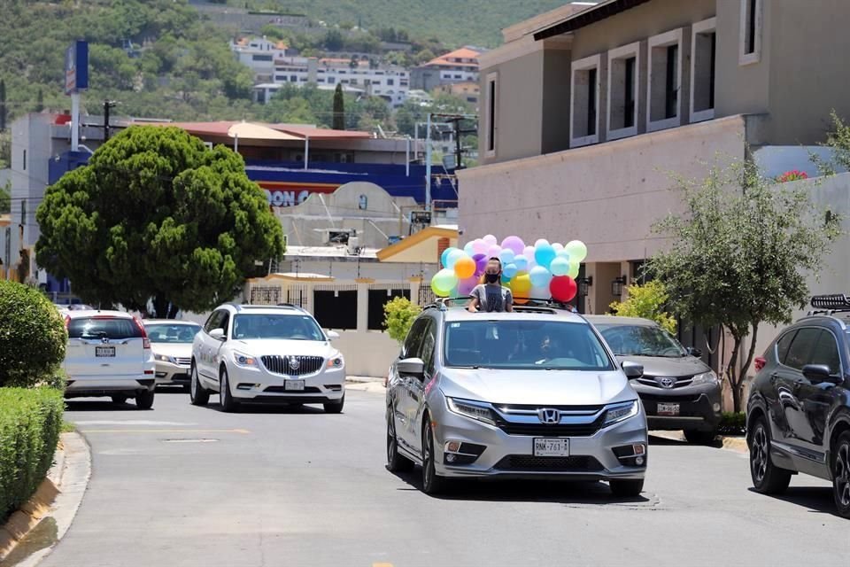 Caravana sorpresa para Gabriela Garza de Morones por su cumpleaños
