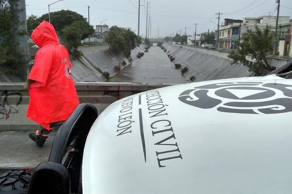 Proteccin Civil del Estado inform que las lluvias que iniciaron desde la madrugada en la zona metropolitana de Monterrey.
