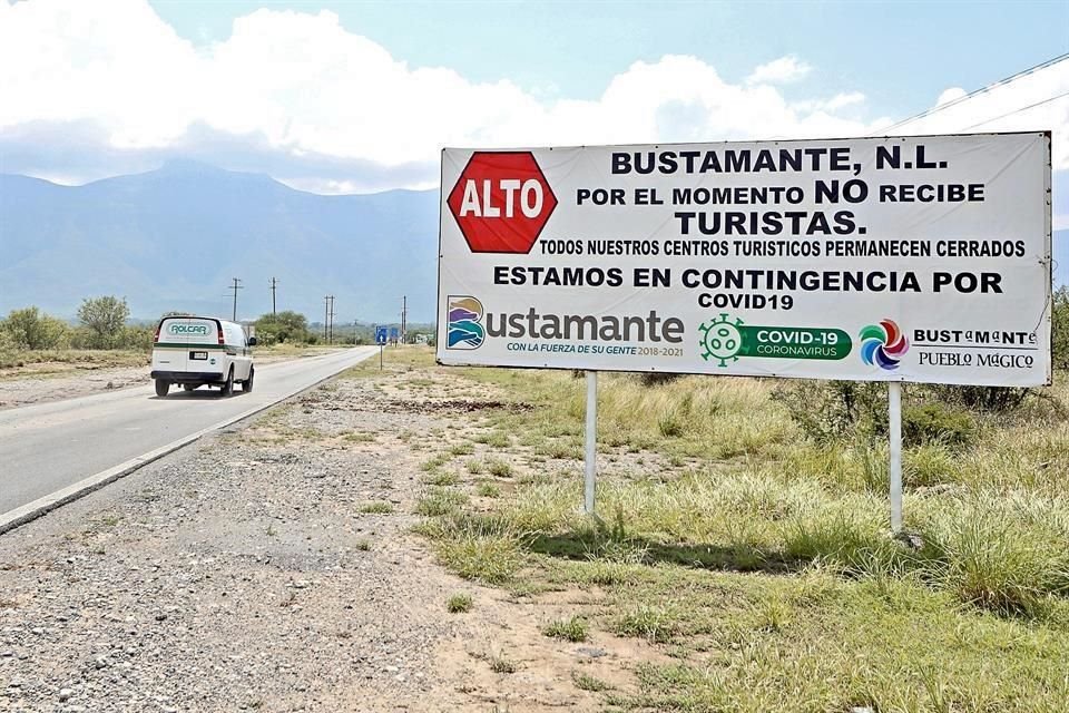 Municipios dependientes del turismo, como Bustamante (foto), han prohibido la entrada de paseantes para evitar los contagios, lo que ha afectado a su economía.
