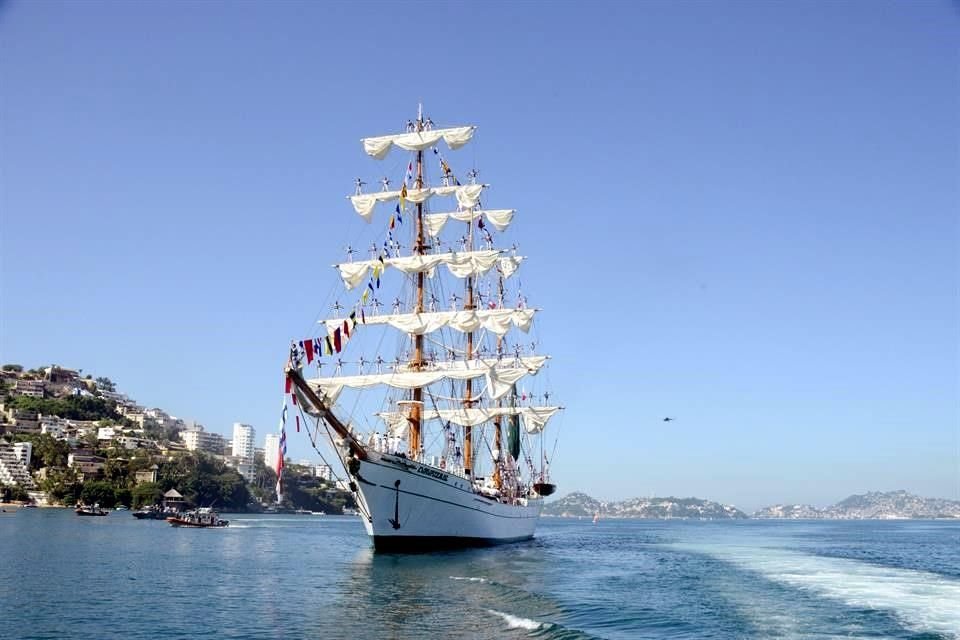 El buque debió partir en marzo a su tradicional viaje Interoceánico para el adiestramiento de cadetes.