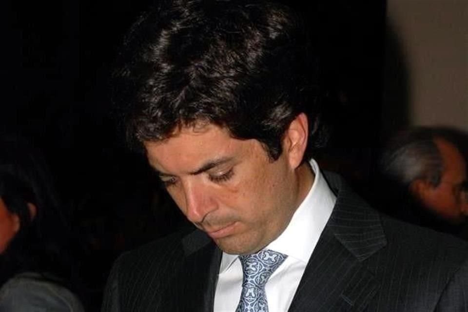 Gonzalo Gil White es hijo de Francisco Gil Díaz, ex Secretario de Hacienda.