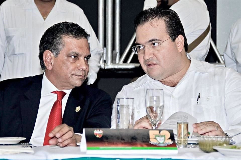Fidel Herrera, ex Gobernador de Veracruz, con Javier Duarte, entonces titular del Sefiplan.