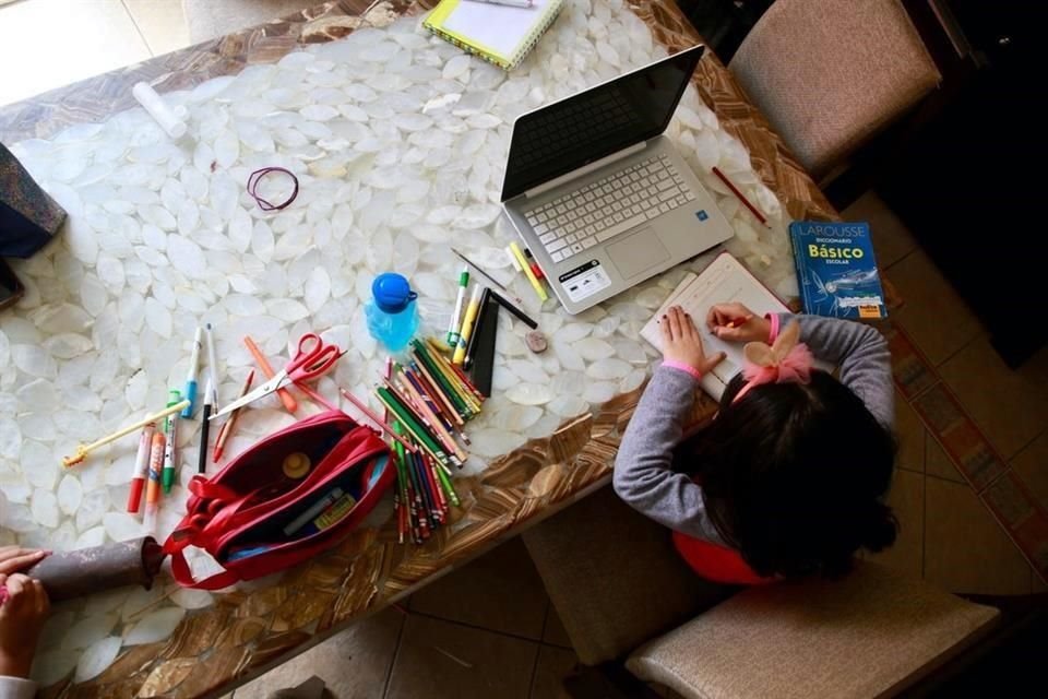 Los padres podrán ausentarse en horas laborales para ayudar a sus hijos con las actividades en la escuela.