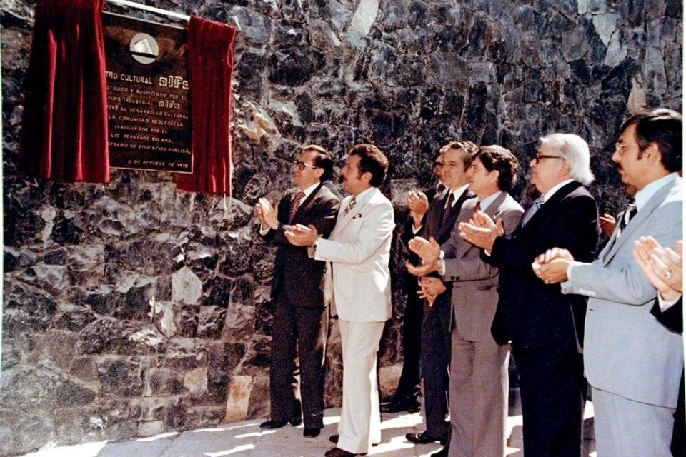 Durante la inauguración del Planetario, el 11 de octubre de 1978. Aparecen Fernando Solana, Pedro Zorrilla, Bernardo Garza Sada, Genaro Leal y Raúl Rangel.