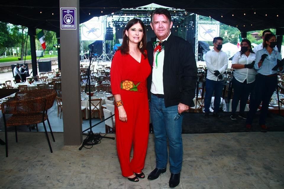 Nidia de Rodríguez y Jaime Rodríguez