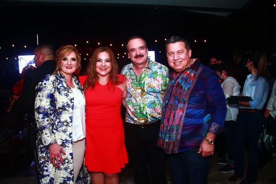 Alicia Villarreal, Griselda Segovia de Villarreal, Felipe Neri Villarreal González y Elías Valdés Cabrera