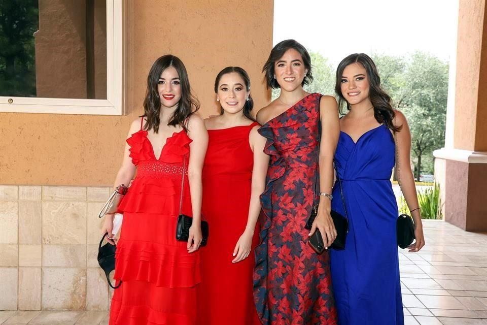 Lizeth Victoria, Andrea Montalvo, Alejandra Pérez y Paola Bruner