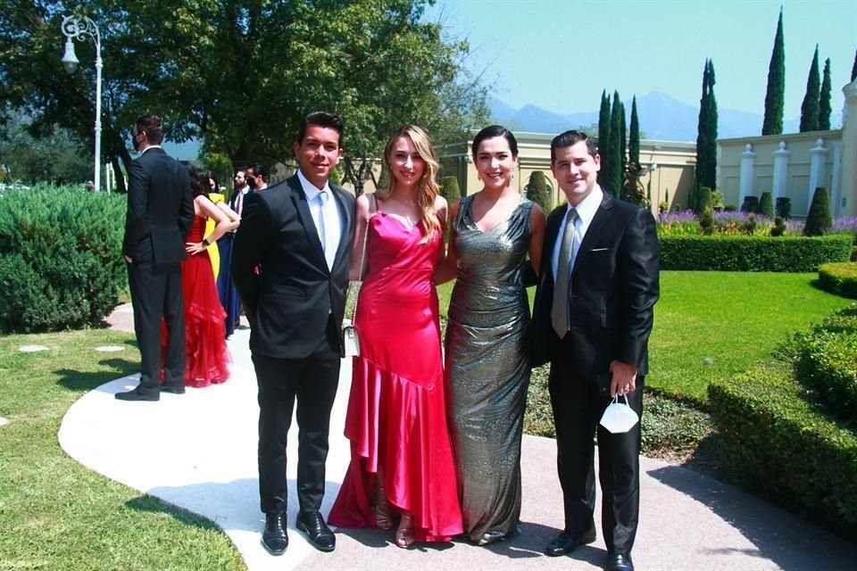 Juan Carlos Leor, Karen Martínez, Diana Treviño y Andrés García
