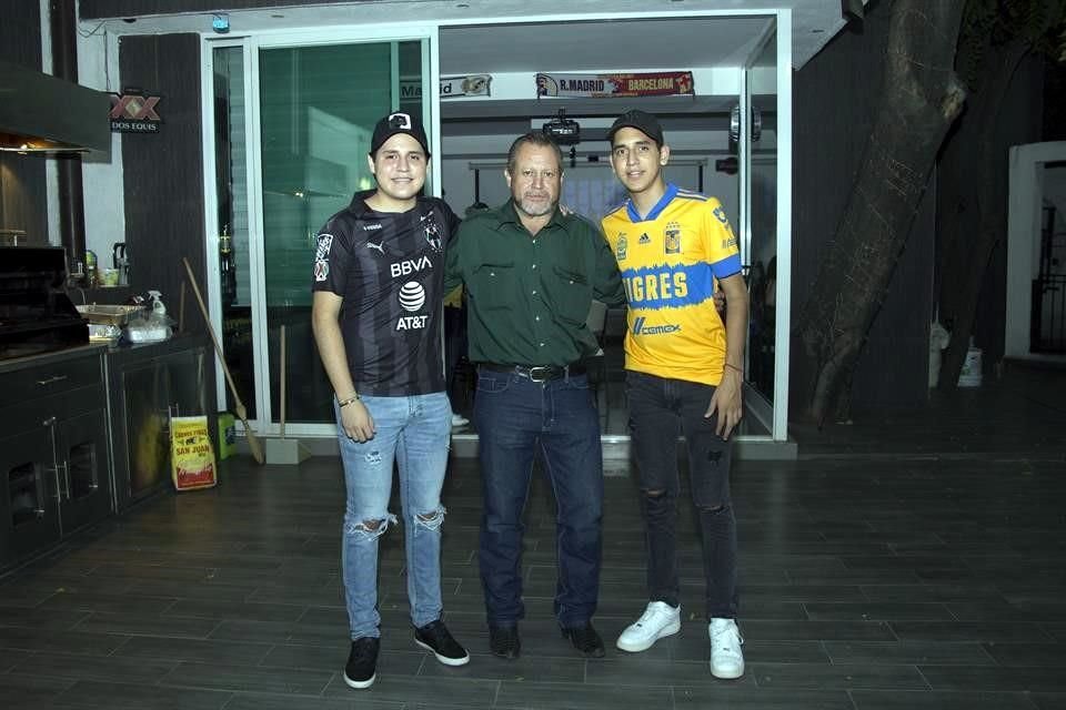 Esteban Quintanilla Muñoz, Luis Alberto Muñoz García y Sebastián Quintanilla Muñoz