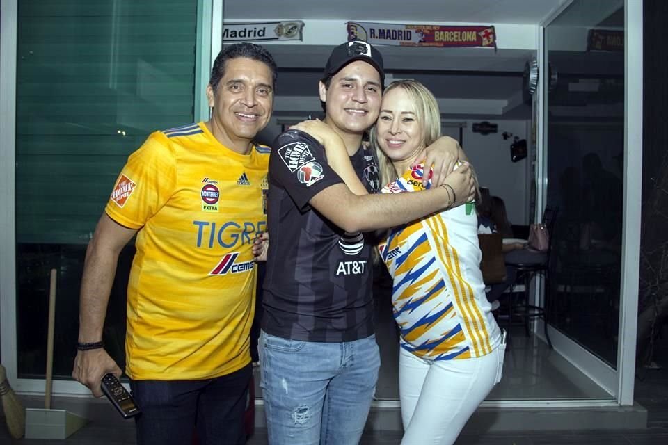 Esteban Quintanilla, Esteban Quintanilla Muñoz y Reyna Marisol Muñoz