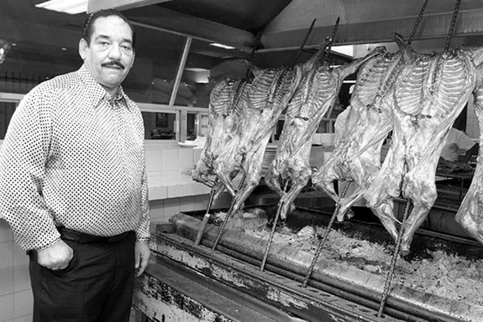 Don Eduardo Trevio Trevio en el Restaurante El Gran Pastor, en el 2001, fue tambin conocido por ser uno de los primeros comercializadores de cabrito en el Estado.
