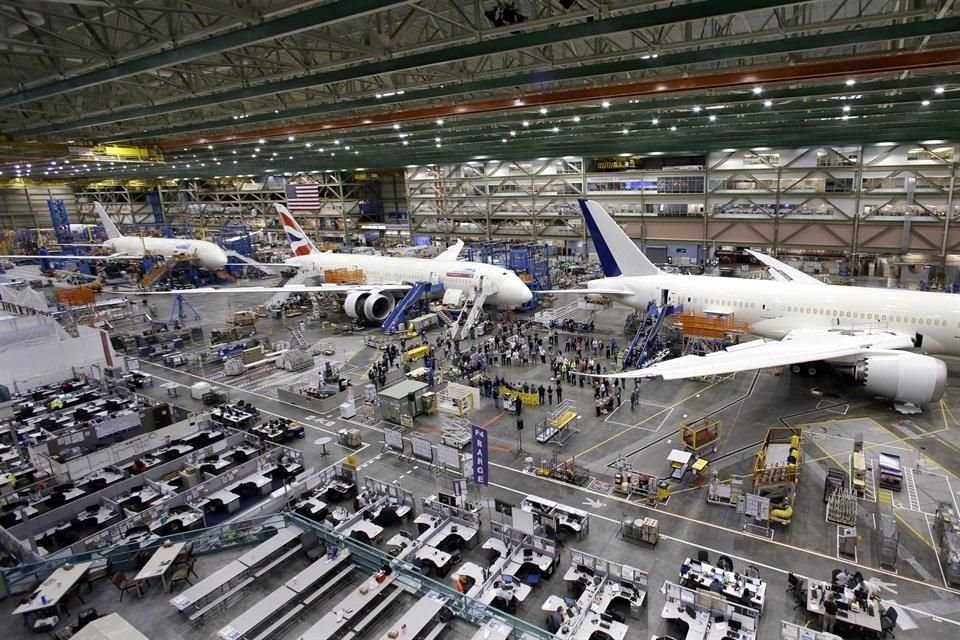 Boeing espera que menos aerolíneas 'mejoren' o cambien a aviones más grandes, particularmente en vuelos domésticos.