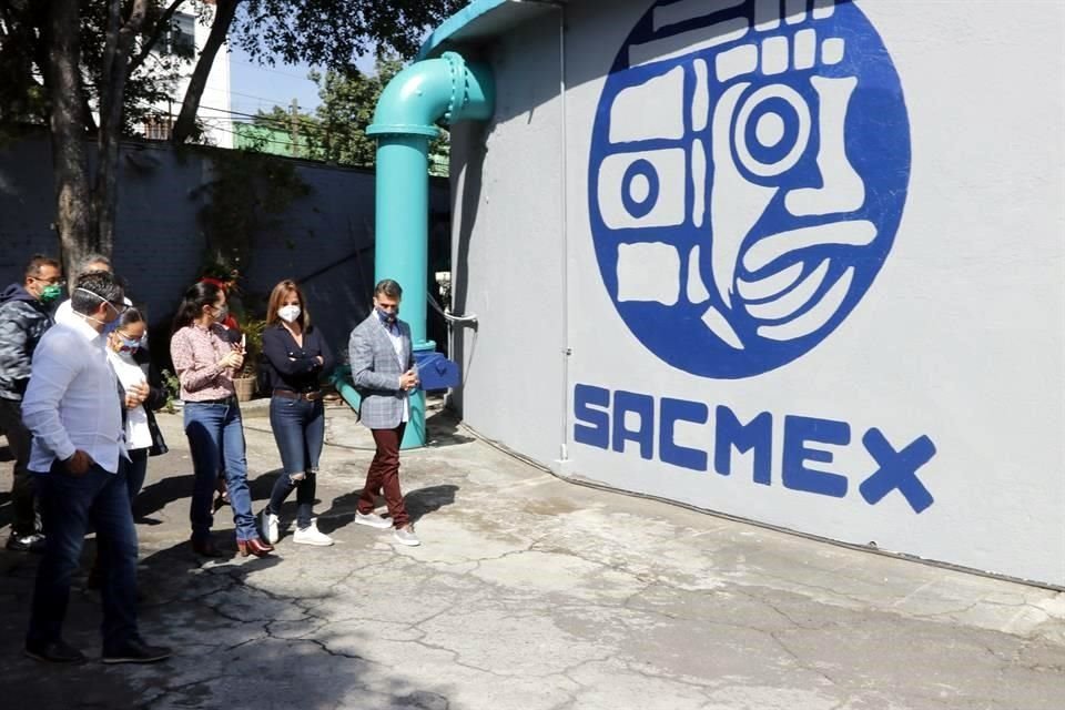 La entrada de agua de los sistemas Cutzamala, Lerma y la mitad de los 800 pozos locales y externos ya es medida en tiempo real, lo que permite dosificar los flujos en función de la demanda, informó el Sistema de Aguas de Ciudad de México
