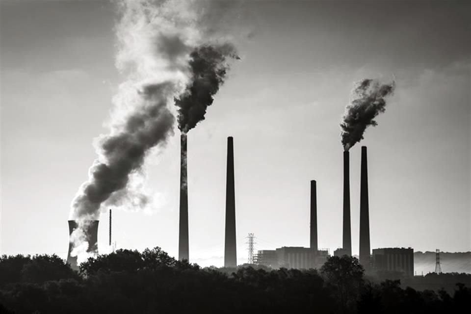Las políticas actuales de reducción de emisiones son extremadamente insuficientes para combatir la crisis climática, advierte el FMI.