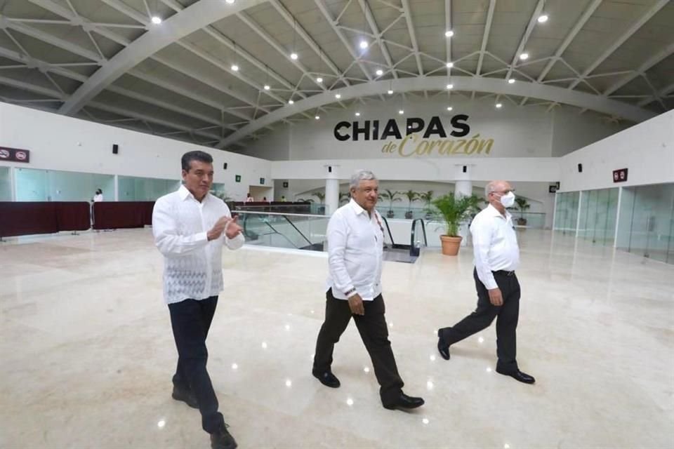 Presidente AMLO y el Gobernador de Chiapas inauguraron la ampliación del aeropuerto de Tuxtla Gutiérrez.