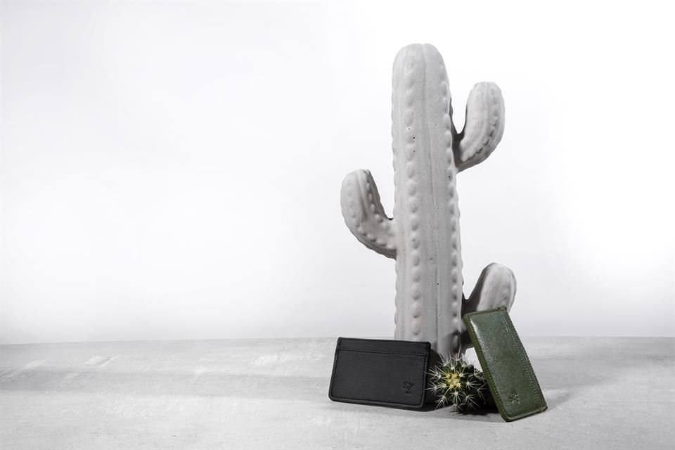 Cacto es la nueva firma mexicana de moda sustenatable que crea accesorios únicos con piel de nopal y procesos artesanales.