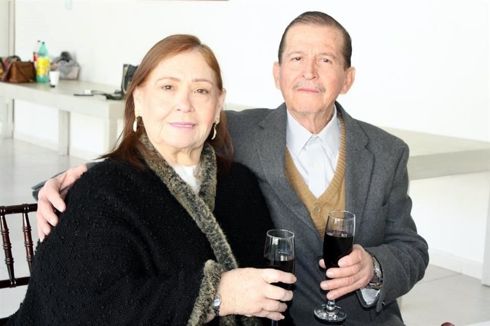 Martha Cavazos de Rangel y Ovidio Rangel Vera