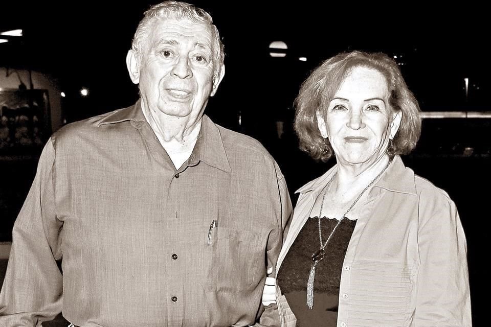 Clemente López y Martha González de López