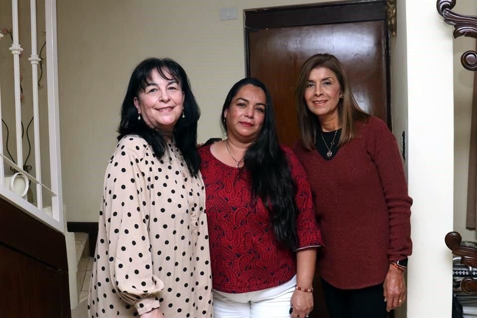 Marisa Elizondo de Guerrero, Aleida Ruiz de Almaguer y Rosalba Céspedes de Martínez