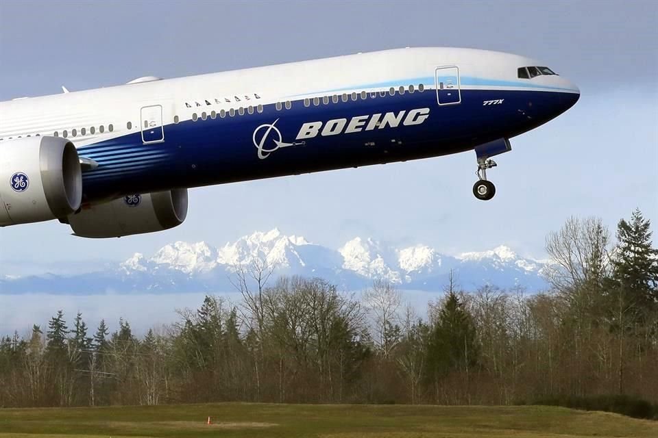 Boeing está retomando los vuelos comerciales con su modelo polémico: el 737 MAX.