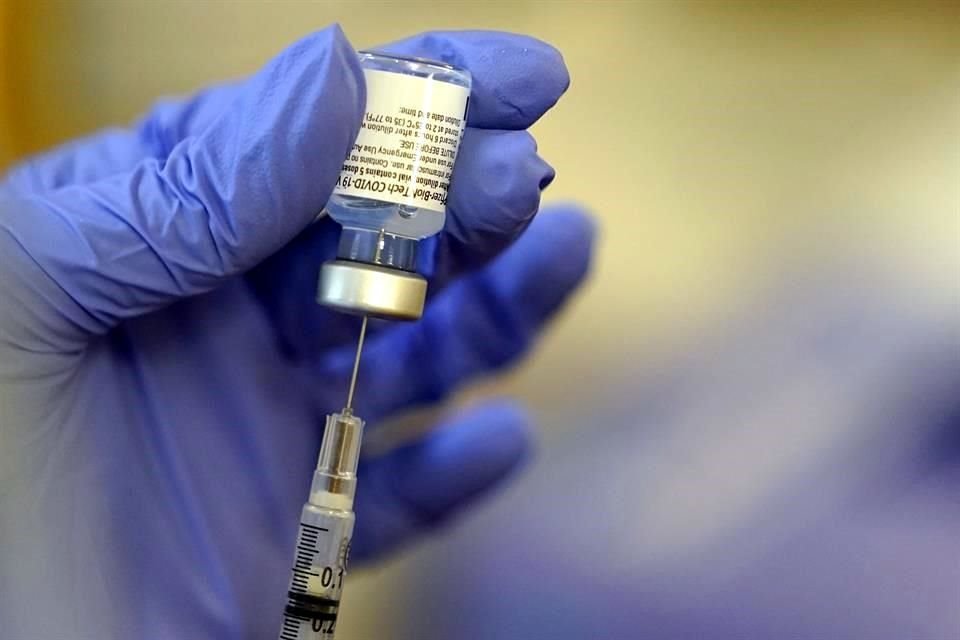 Siete vacunas contra el Covid-19 ya se están aplicando en varios países y otras están en sus últimas etapas de desarrollo.