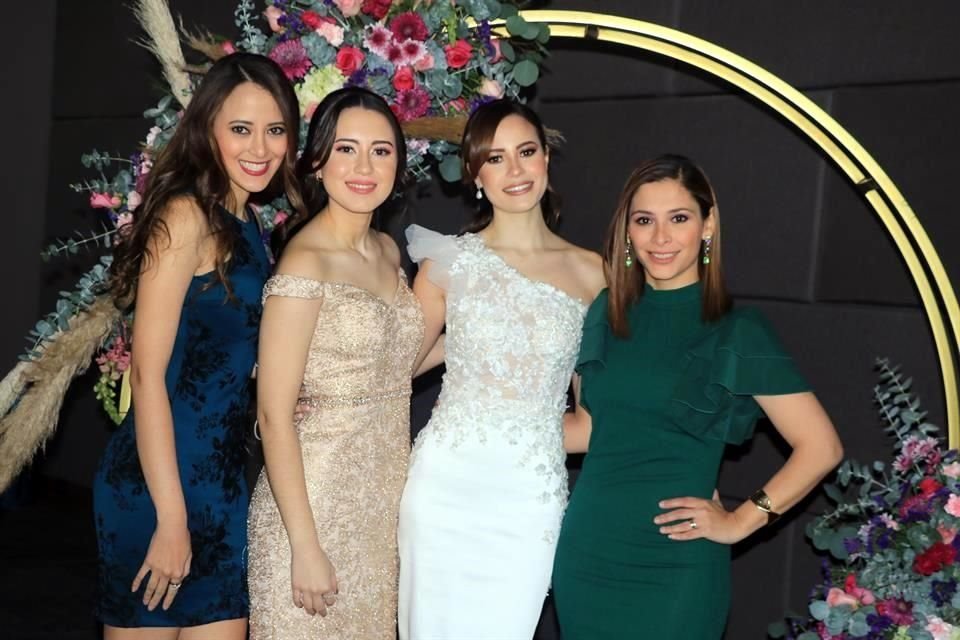 Sofia Villarreal,  Karla Vllarreal, Diana Laura Villarreal Navarro y Jazmín Estrada Garza