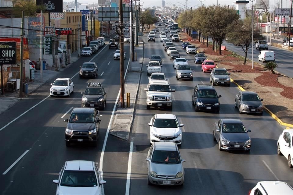 En Monterrey, una de las avenidas más congestionadas fue Garza Sada, sobre todo en la salida a la Carretera Nacional.