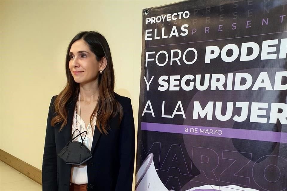 En el Día Internacional de la Mujer, Lucía Todd participó en el Foro Poder y Seguridad a la Mujer en un hotel del Centro de Monterrey.