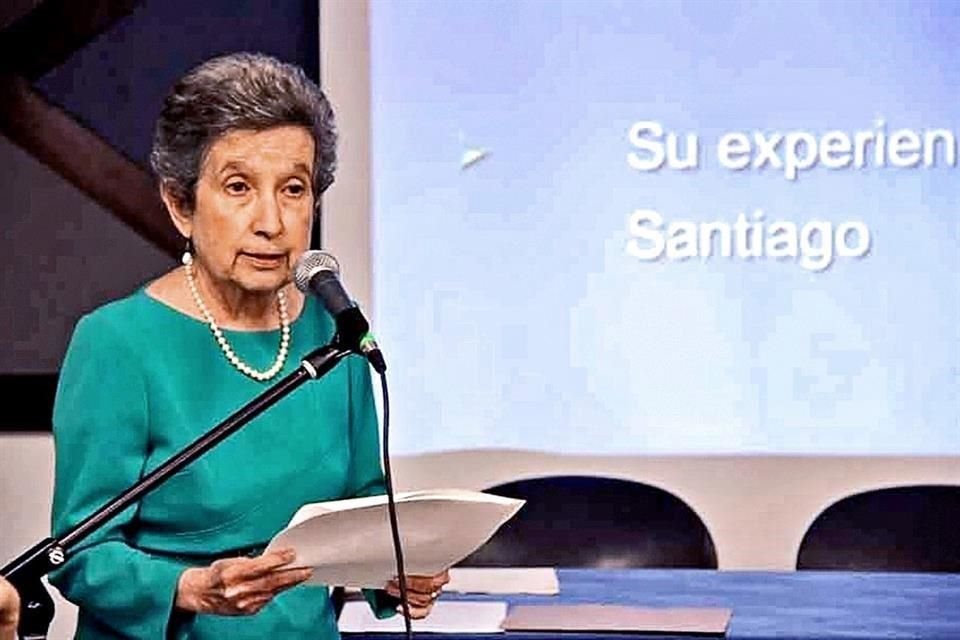 María Esperanza Burés Ramírez obtuvo el Premio Especial Pionera Mujer Tec.