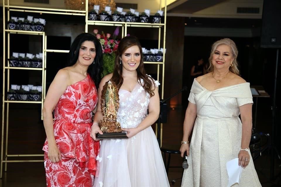 Sandra Vargas Bravo, Daniela Espinoza Vargas y Mirna Cantú de Lazcano