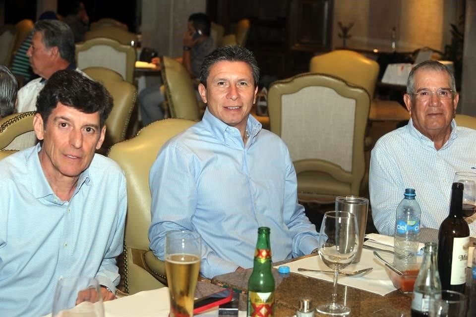 José Álvarez Tostado, Paco Garza y Felipe Treviño
