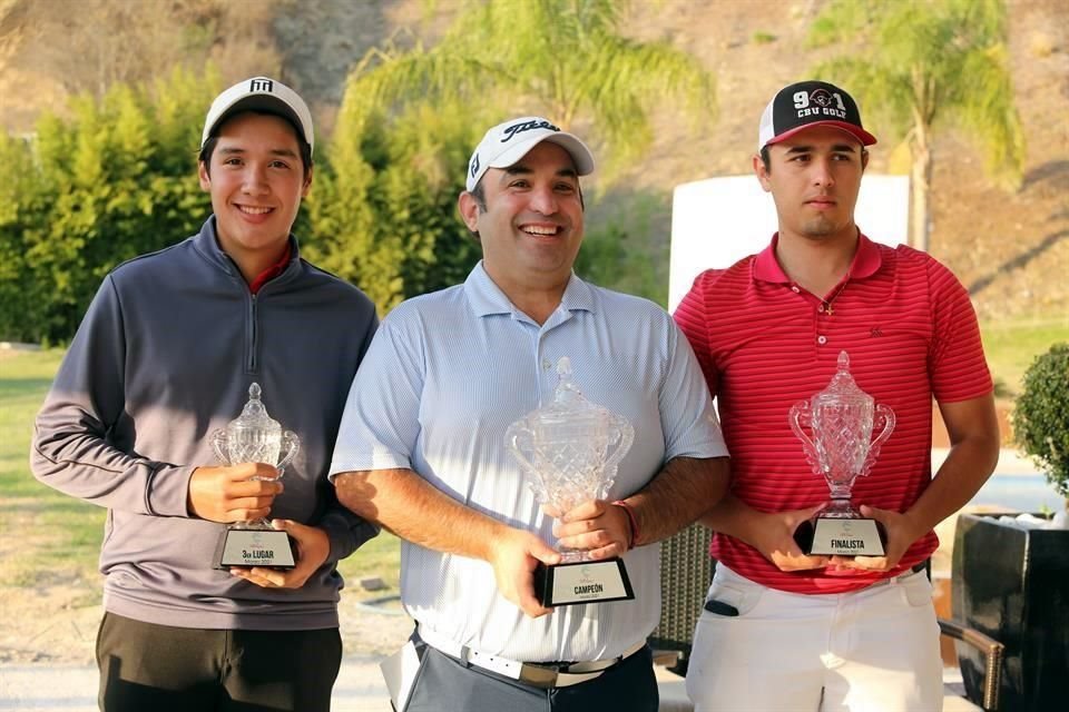 Mauricio Gámez, Álvaro Gómez y Jorge Arnaud