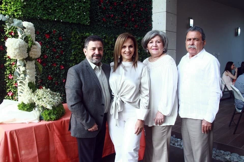 Ariel Martínez Garza, Doris Peña de Martínez, Alicia Castrellón de Escobedo y Gilberto Escobedo Alvarado