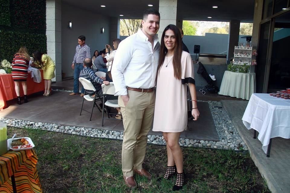 Alberto Montembruck y Ana Martínez