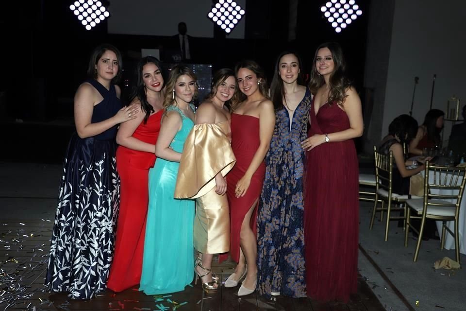 Jessy Villarreal, Luana Galarza, Cinthia Lozano, Regina Villarreal, Paola Arias, Karina González y Ximena García