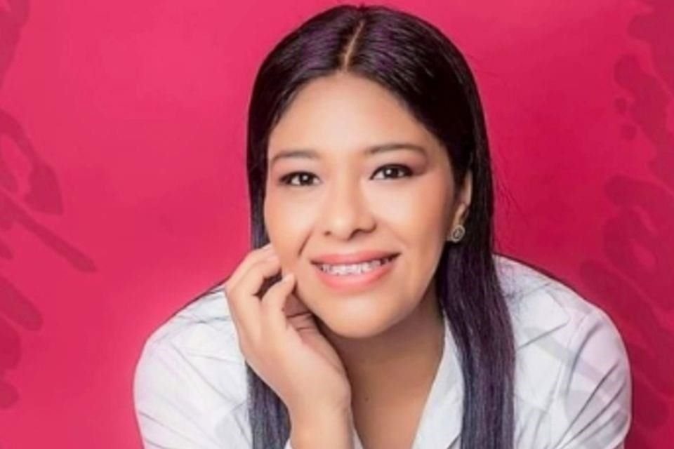 Juana de la Cruz, hermana de 'Botanas' ha gobernado por 5 años Municipio Frontera Hidalgo; dio contrato por 2.5 mdp a empresa de su hermano.