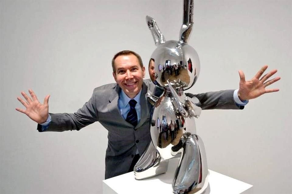 Jeff Koons vendió el conejo, en Christie's New York, en 91 millones de dólares en el 2019.