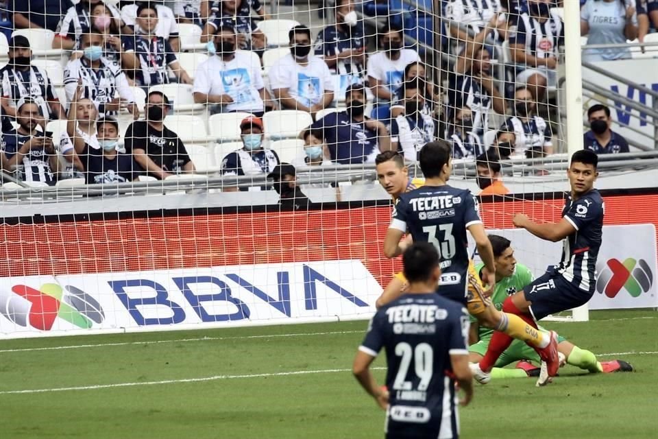 Repasa las acciones del primer tiempo en el Clásico Regio que terminó 1-0 para Monterrey en ese lapso.