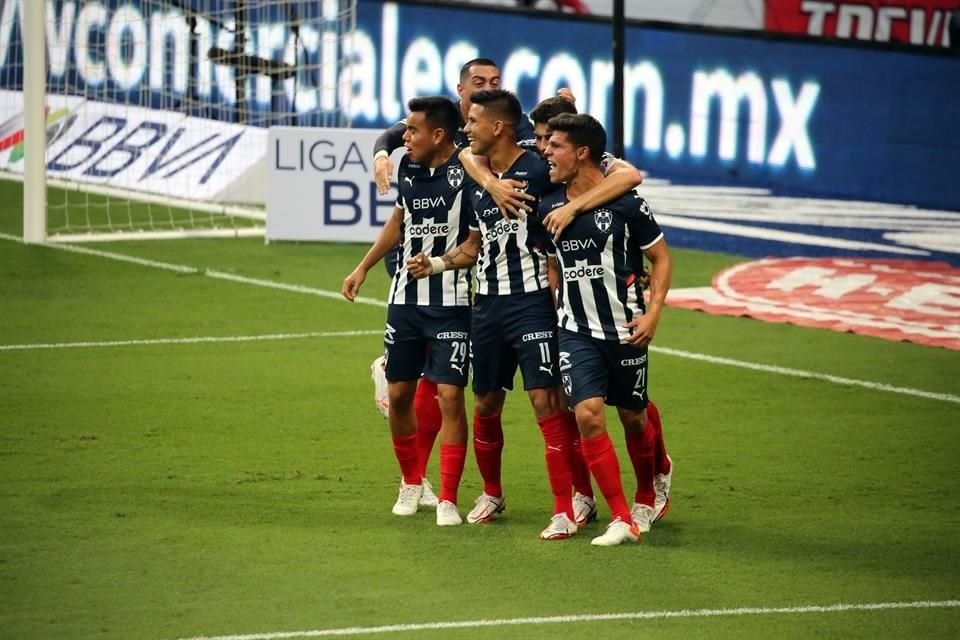Los Rayados se llevaron 2-0 la edición 126 del Clásico Regio.