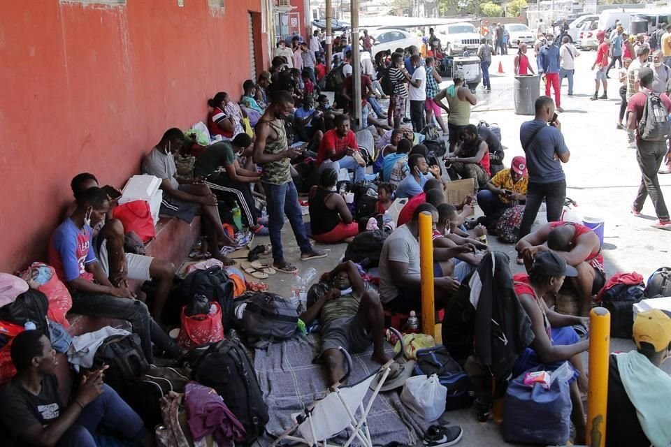 El Secretario de Salud, Manuel de la O, comunicó que llevarán operativos al menos en Casa Indi, donde hasta hoy contabilizan a más de 500 personas prvenientes de Haití.