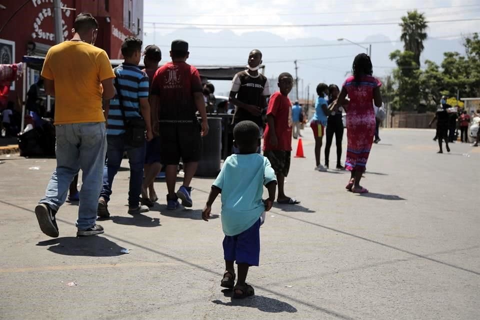 Más de 500 haitianos abarrotaron también Casa Indi, albergue que da atención a migrantes.