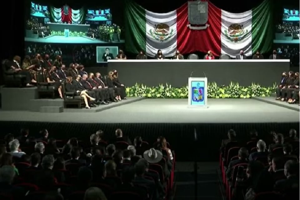 El Congreso local dio inicio a la sesión solemne para la toma de protesta de Samuel García como Gobernador.