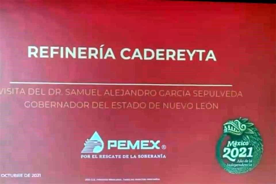 Al Mandatario lo acompaña el Secretario de Medio Ambiente estatal, Alfonso Muñoz, y al final revelarán los acuerdos a los que hayan llegando con las autoridades de Pemex.