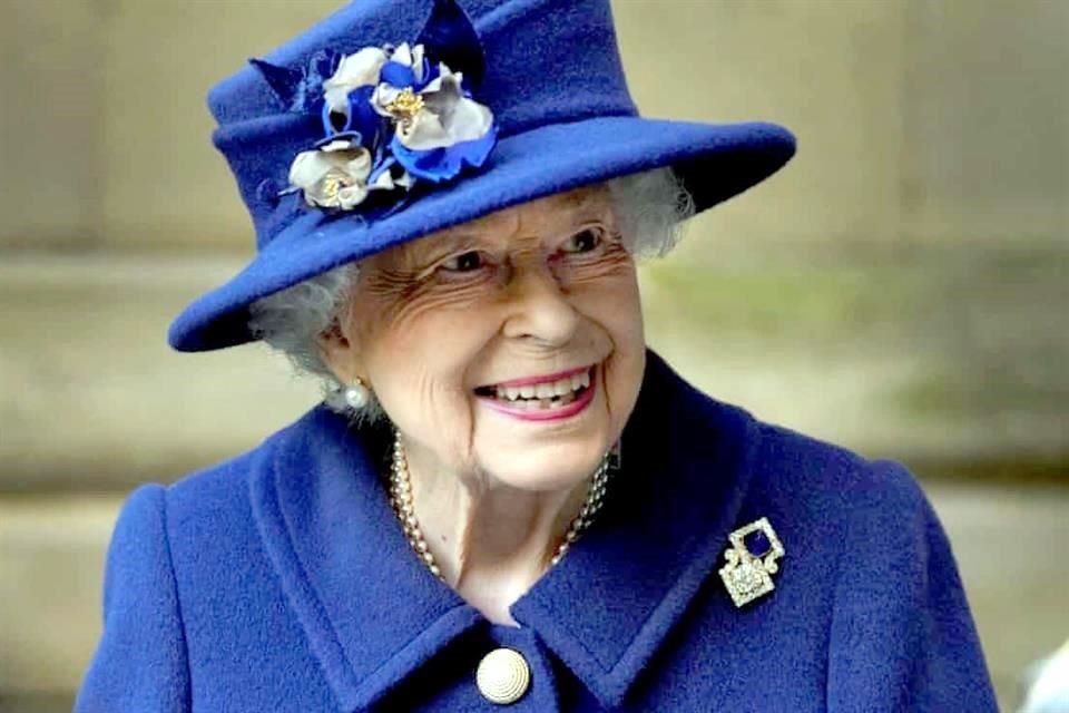 La Reina Isabel II tiene 95 años.