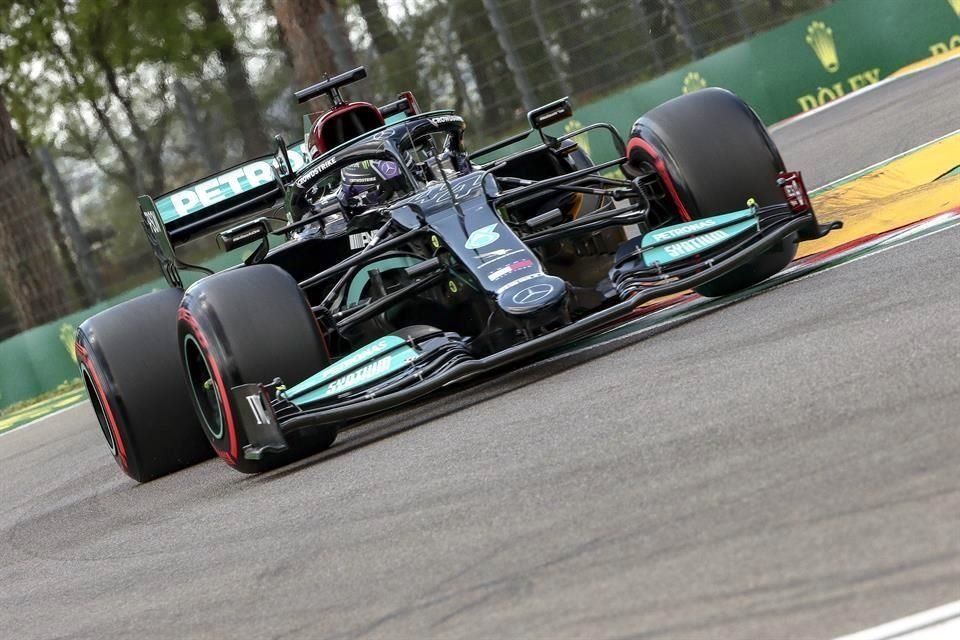 El británico Lewis Hamilton se hizo de su pole número 99 de por vida.